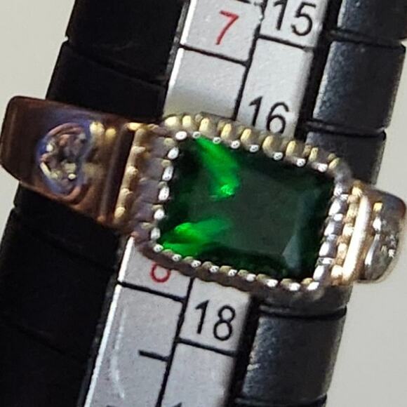 Thailand Heavy 22k Gold Plate Over Silver Green Ring Size 7.5 - Picture 5 of 5